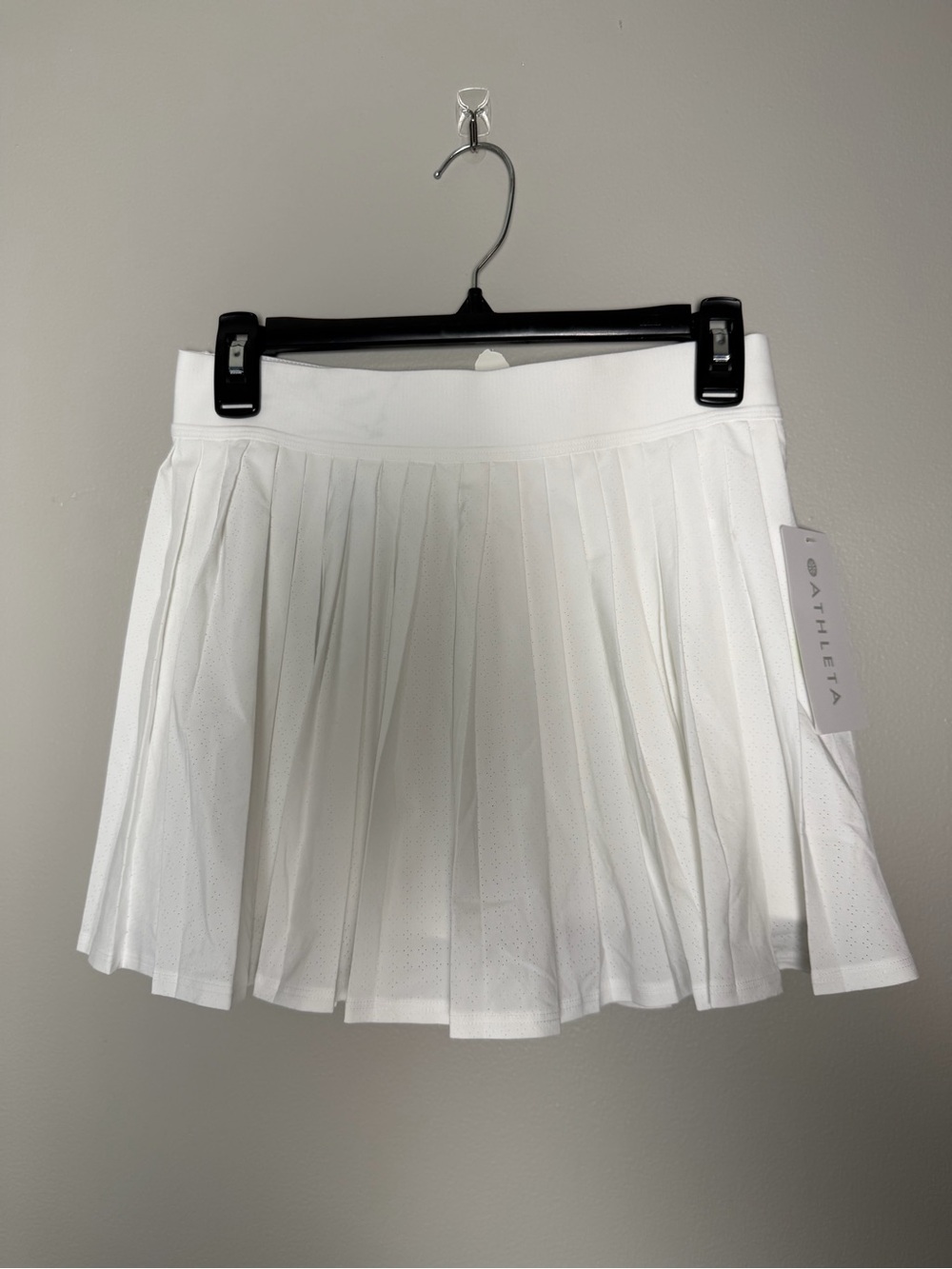 Athleta Women's White Pleated Sport Skirt size small NWT